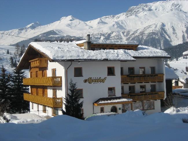 Alpenhof Pension-Garni เนาดาส ภายนอก รูปภาพ